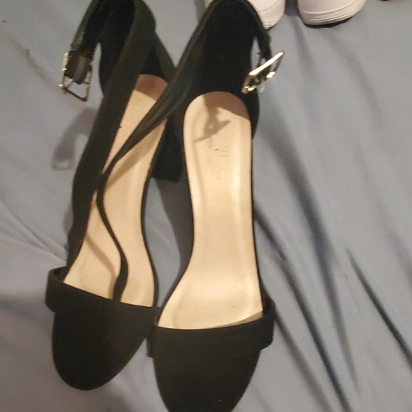 High heels - Picture 1 of 4